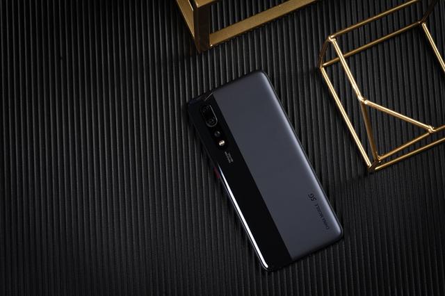 中国移动先行者X1 5G手机评测:惊艳我们的不只是速度