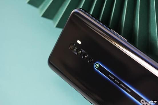 OPPO Reno2夜景实拍:可媲美专业相机