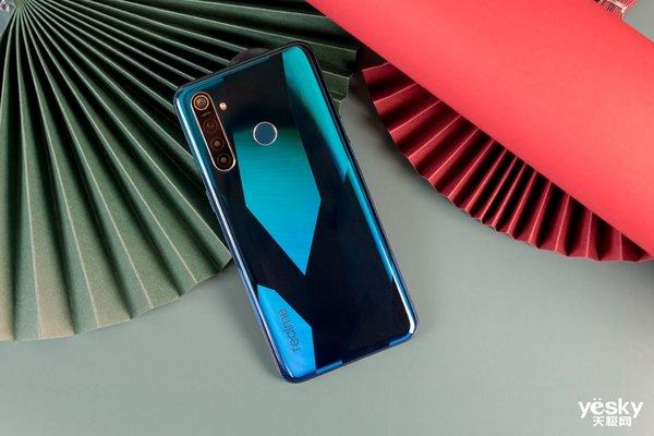realme Q手机评测:性能强悍无惧挑战