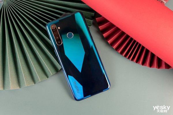 realme Q手机评测：性能强悍无惧挑战