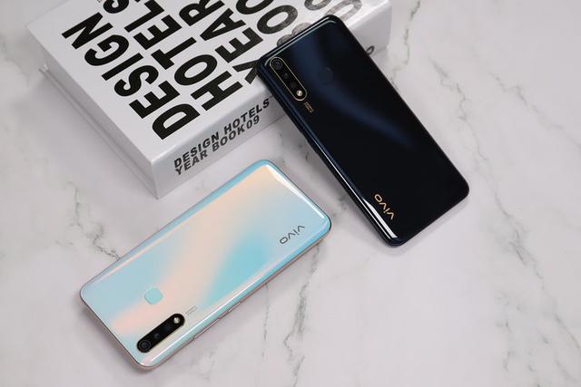 长续航千元机又多一个选择 vivo Z5i评测