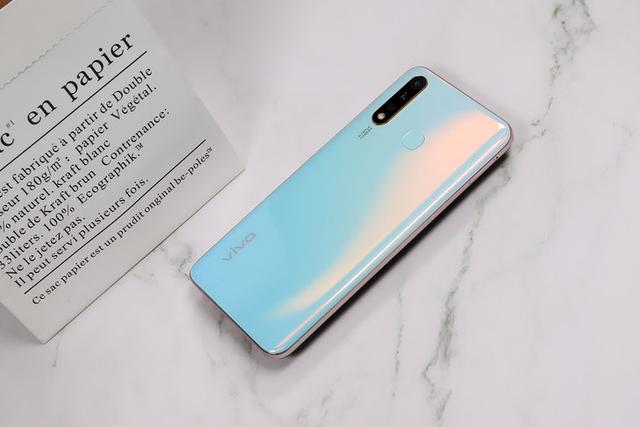 长续航千元机又多一个选择 vivo Z5i评测