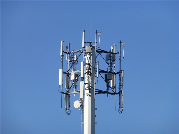 联通电信开通国内首个5G SA共建共享商用站点:速率喜人