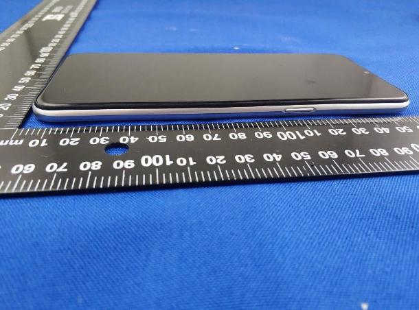 真香入门机谍照曝光:5000mAh+4800万四摄,不满1千?