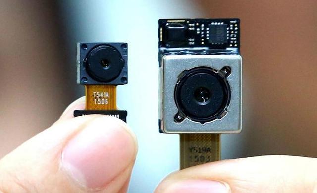 黑客发现 iPhone 相机漏洞 ,苹果奖励 53 万