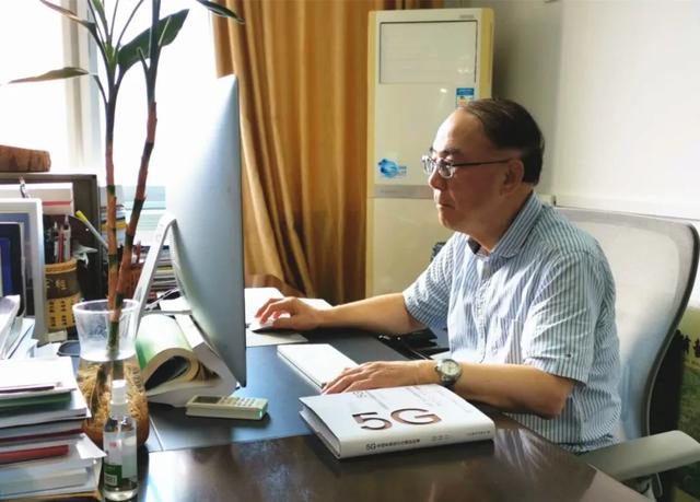 刘经南院士解读:“5G+北斗”可将生物智能赋给机器和环境