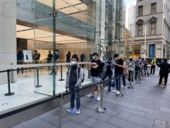 iPhone 12 Pro首批用户评价出炉：不锈钢中框成指纹收集器